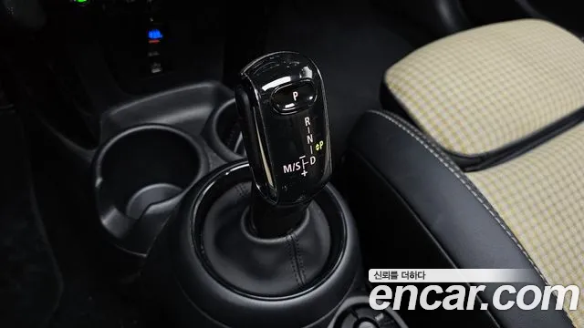 Mini Hatch 2022 thumb 9