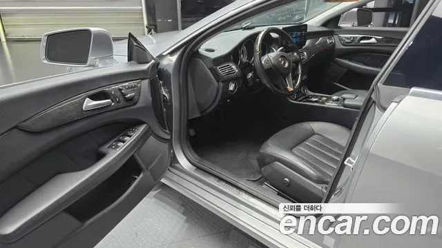 Mercedes-Benz CLS-Class 2012 thumb 10