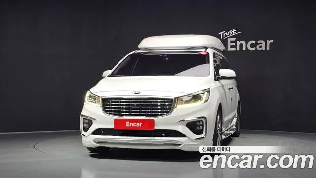 Kia Carnival 2018 thumb 3
