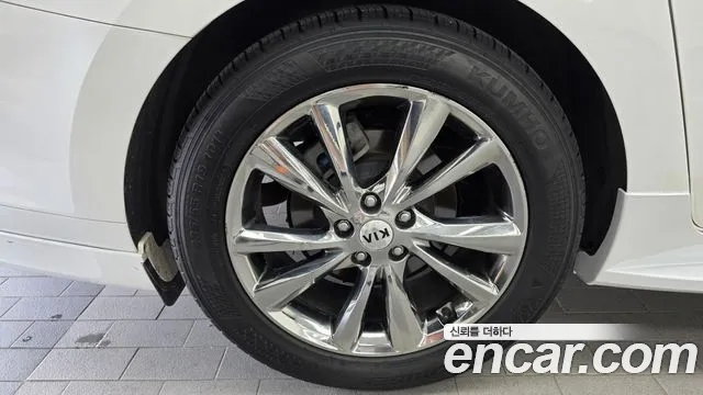Kia Carnival 2018 thumb 5