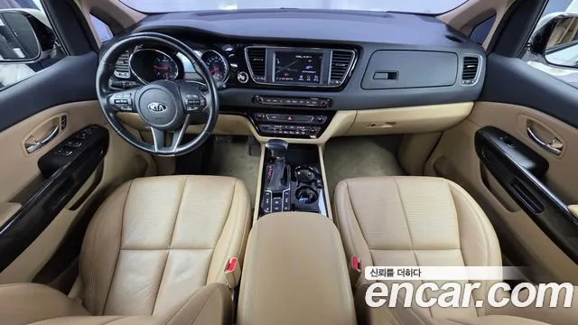 Kia Carnival 2018 thumb 7