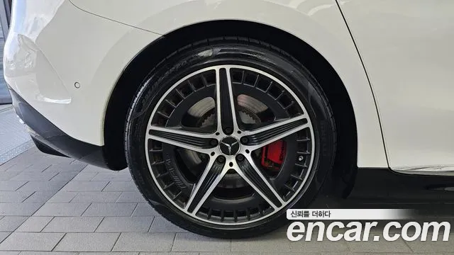 Mercedes-Benz EQE 2023 thumb 5