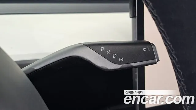 Tesla Model Y 2023 thumb 8