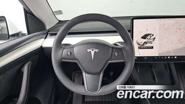 Tesla Model Y 2023 thumb 12