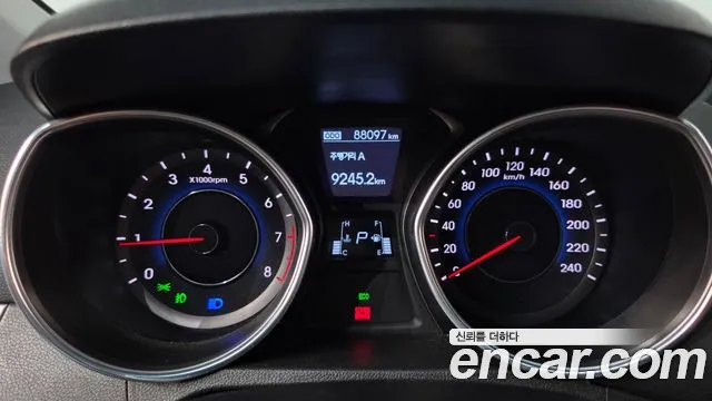 Hyundai Avante 2013 thumb 8