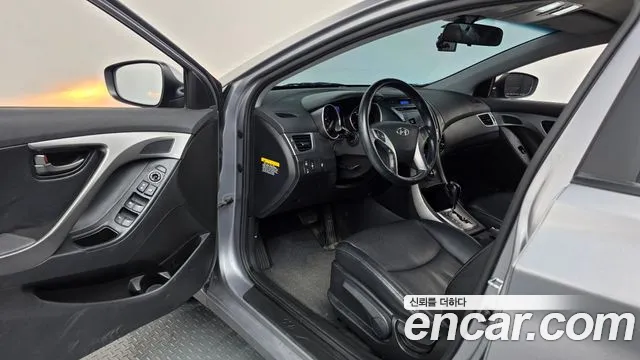 Hyundai Avante 2013 thumb 10