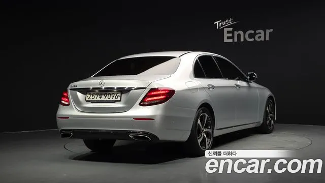 Mercedes-Benz E-Класс 2019 thumb 2