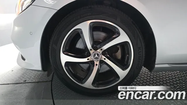Mercedes-Benz E-Класс 2019 thumb 5