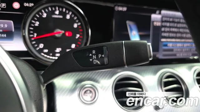 Mercedes-Benz E-Класс 2019 thumb 9