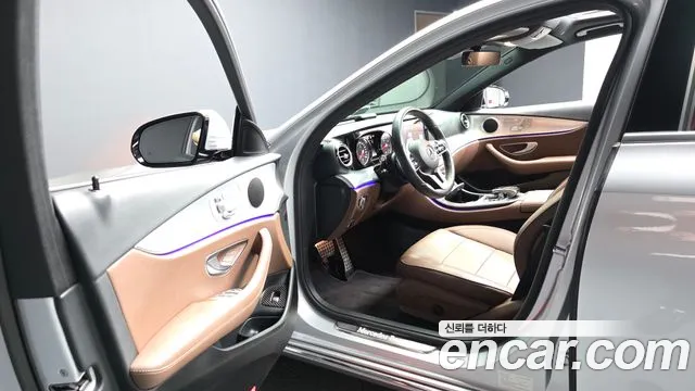 Mercedes-Benz E-Класс 2019 thumb 10