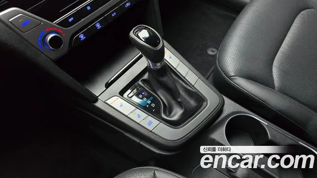 Hyundai Avante 2016 thumb 9