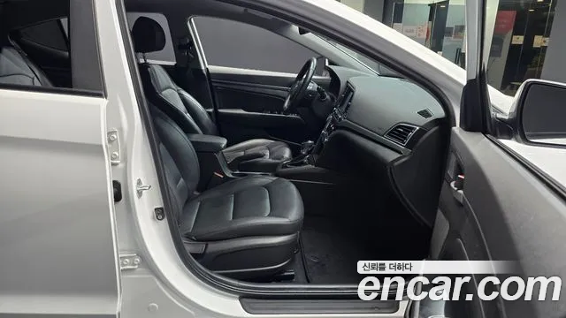 Hyundai Avante 2016 thumb 11