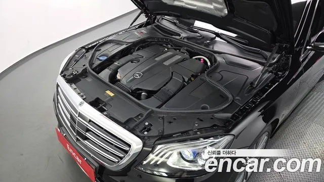 Mercedes-Benz S-Класс 2018 thumb 6