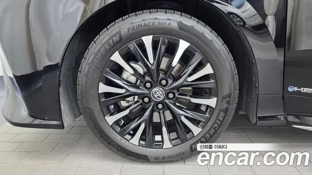 Toyota Alphard 2024 thumb 5