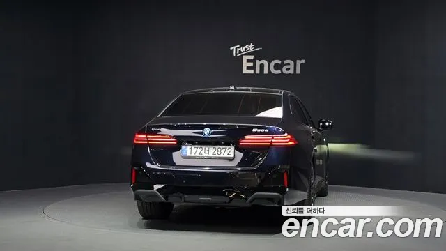 BMW 5 серии 2025 thumb 4