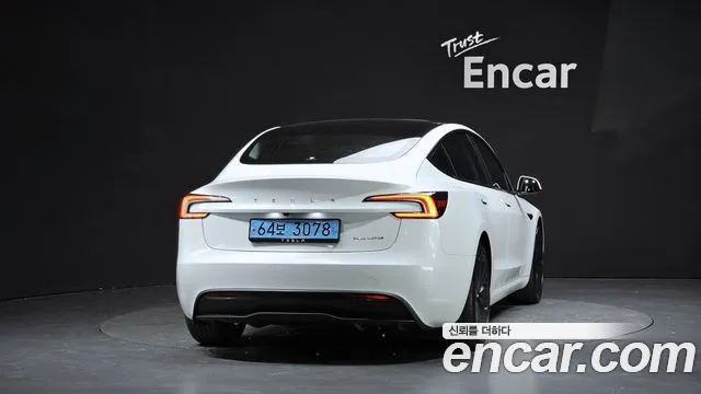 Tesla Model 3 2024 thumb 3