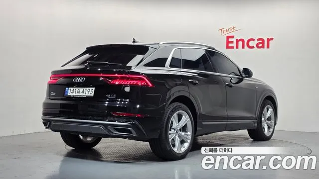 Audi Q8 2023 thumb 2