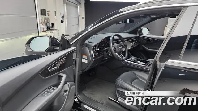 Audi Q8 2023 thumb 10