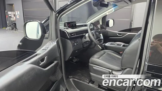 Hyundai Staria 2021 thumb 10