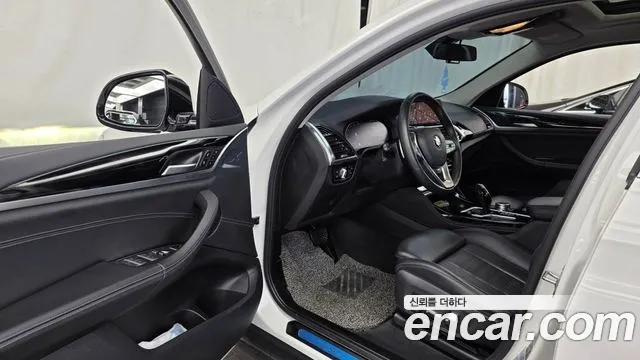 BMW X4 2020 thumb 10