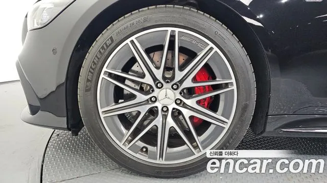Mercedes-Benz AMG GT 2023 thumb 4