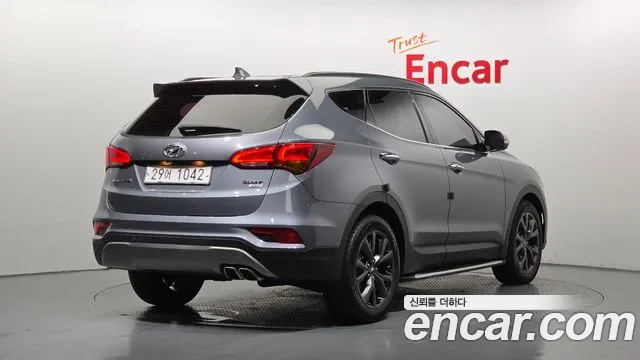 Hyundai Santa Fe 2017 thumb 2
