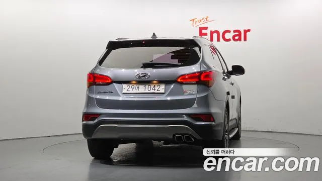 Hyundai Santa Fe 2017 thumb 4