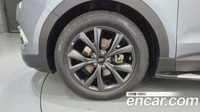 Hyundai Santa Fe 2017 thumb 5