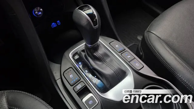 Hyundai Santa Fe 2017 thumb 9