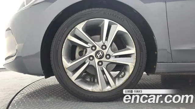 Hyundai Avante 2015 thumb 5