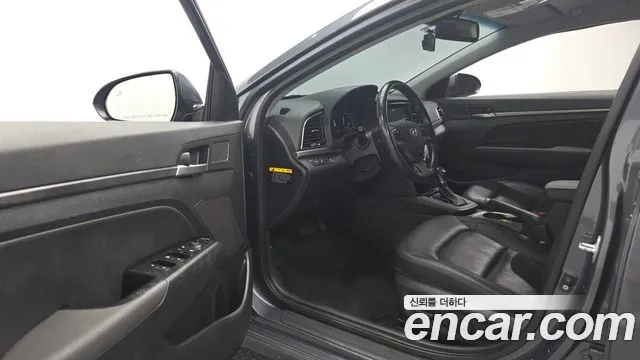 Hyundai Avante 2015 thumb 10