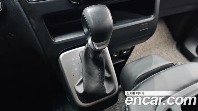 Hyundai Staria 2021 thumb 9