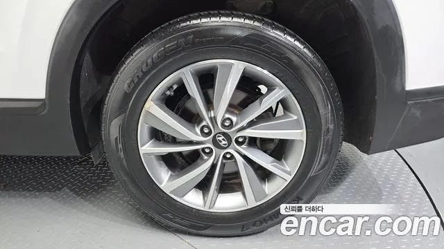 Hyundai Santa Fe 2018 thumb 5