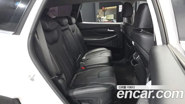 Hyundai Santa Fe 2018 thumb 12