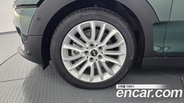Mini Clubman 2019 thumb 4
