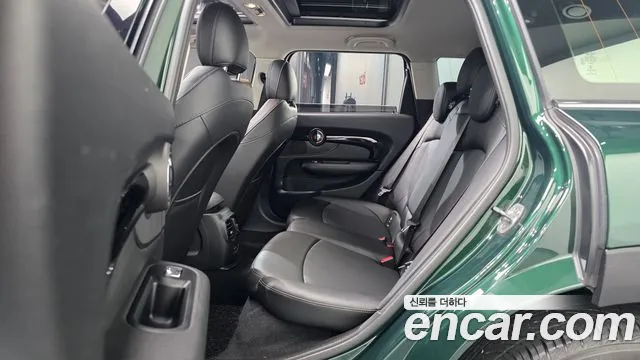 Mini Clubman 2019 thumb 11