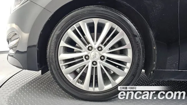Hyundai Aslan 2014 thumb 4