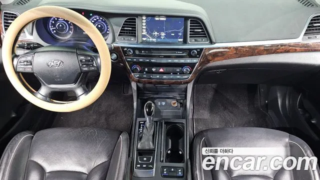 Hyundai Aslan 2014 thumb 6