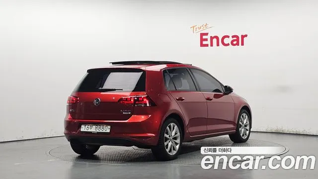 Volkswagen Golf Sportsvan 2015 thumb 2