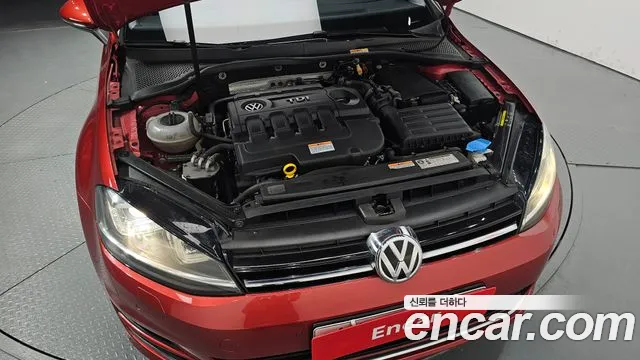 Volkswagen Golf Sportsvan 2015 thumb 6