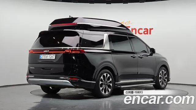 Kia Carnival 2022 thumb 2