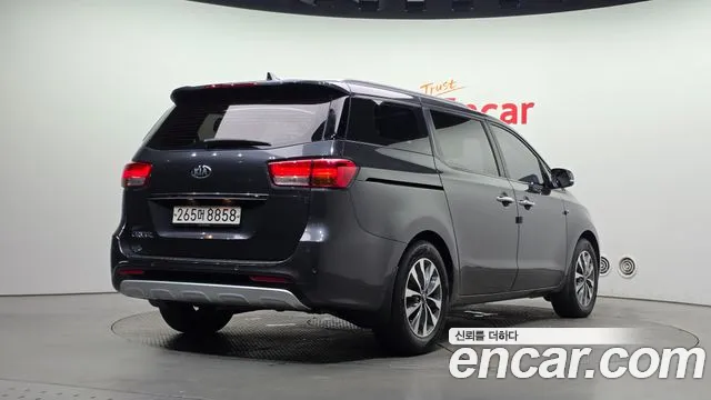 Kia Carnival 2014 thumb 2