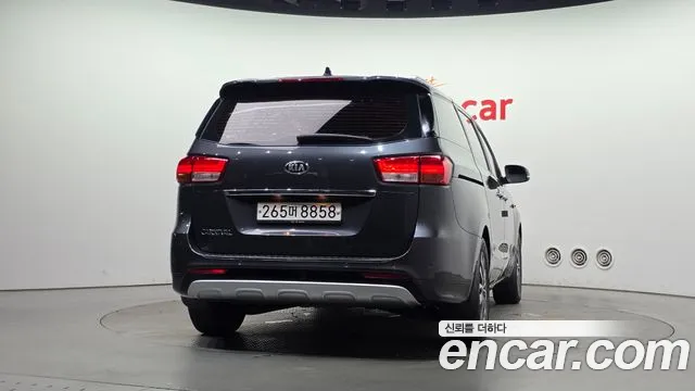Kia Carnival 2014 thumb 4