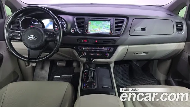Kia Carnival 2014 thumb 7