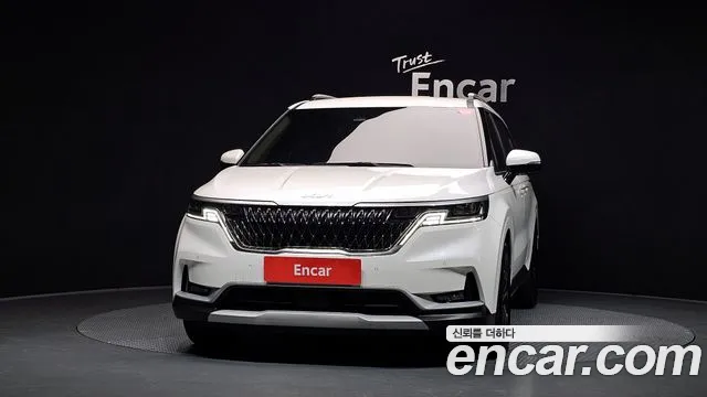 Kia Carnival 2023 thumb 3