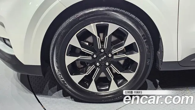 Kia Carnival 2023 thumb 5