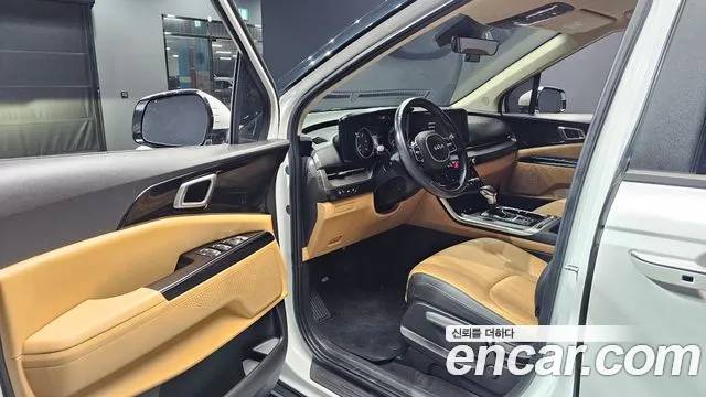 Kia Carnival 2023 thumb 10