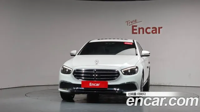 Mercedes-Benz E-Класс 2023 thumb 2