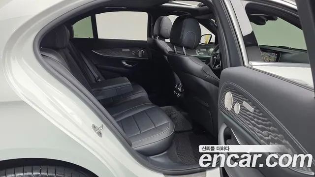 Mercedes-Benz E-Класс 2023 thumb 11