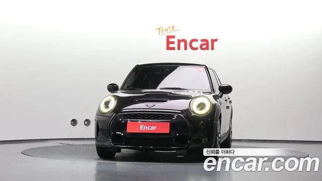 Mini Hatch 2024 thumb 3